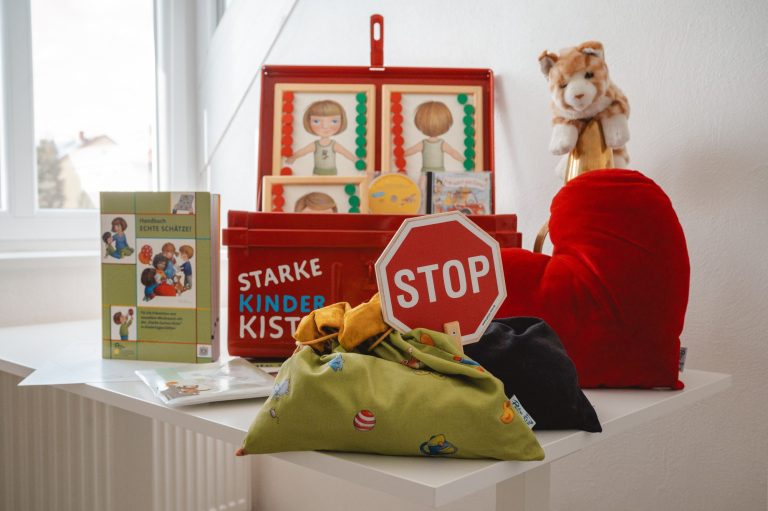 Prävention sexualisierter Gewalt mit der Starke Kinder Kiste
